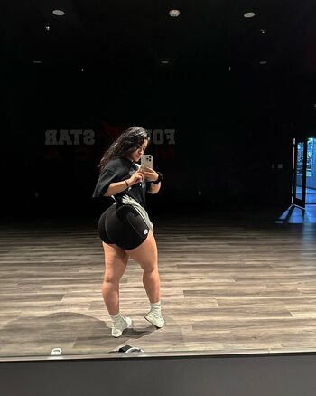 Full leaked Jenyyy private onlyfans photo