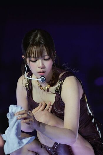 Full leaked Jeongyeon private photo