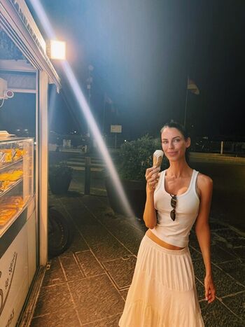 Full leaked Jessica lowndes private photo