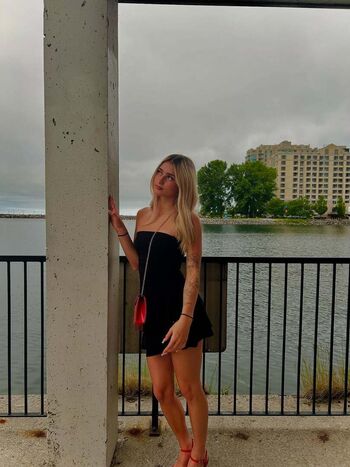 Full leaked Jessicalovelyy private onlyfans photo