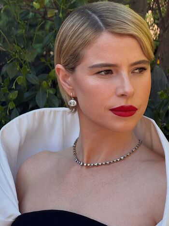 Full leaked Jessie buckley private onlyfans photo