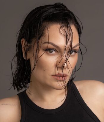 Full leaked Jessie j private photo