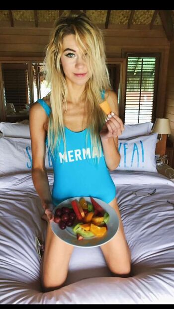 Full leaked Jessie paege page private onlyfans photo