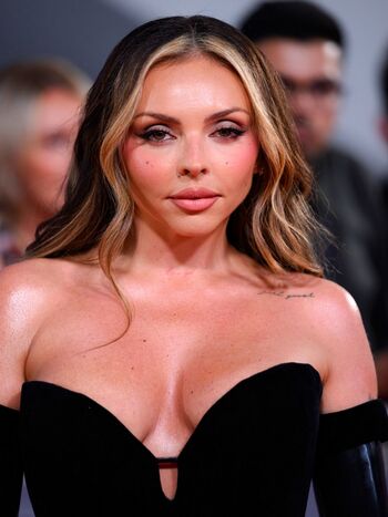 Full leaked Jesy nelson private photo