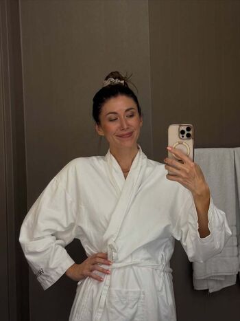 Full leaked Jewel staite private photo