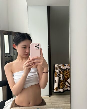 Full leaked Jia east page private onlyfans photo