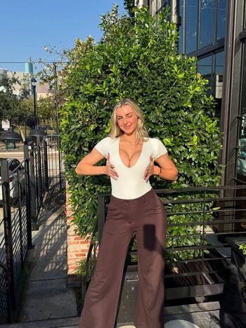 Full leaked Jiggly jessicaa page private onlyfans photo