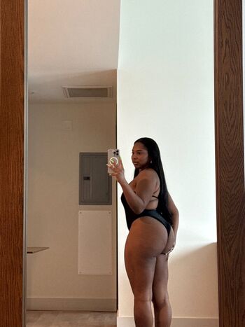 Full leaked Jiggyjayy page private onlyfans photo