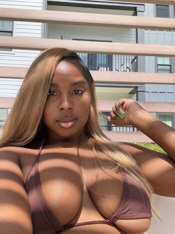 Full leaked Jiggyjayy private onlyfans photo