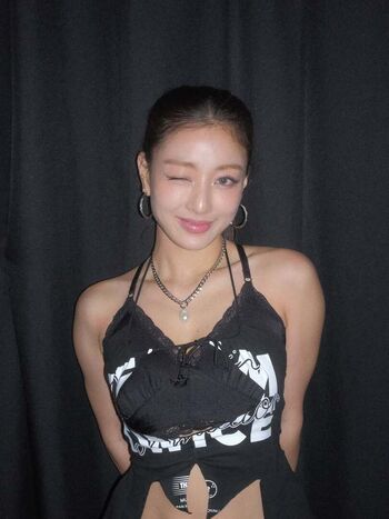 Full leaked Jihyo page private photo