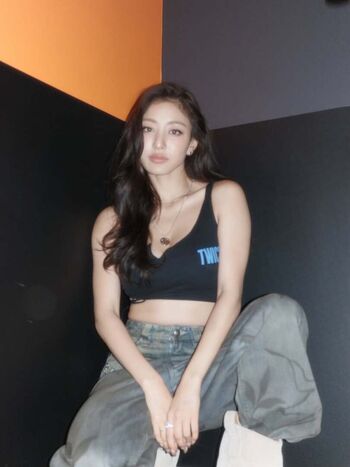 Full leaked Jihyo private photo