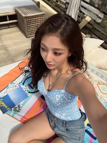 Full leaked Jihyo private photo