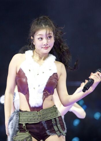 Full leaked Jihyo private photo
