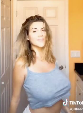 Full leaked Jillliaann private onlyfans photo