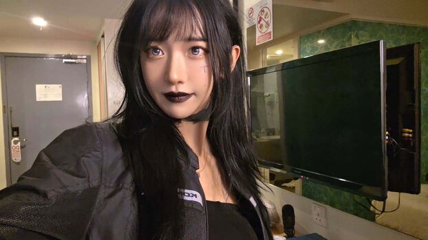 Full leaked Jinnytty private photo