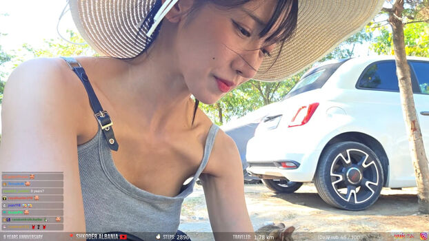 Full leaked Jinnytty page private photo