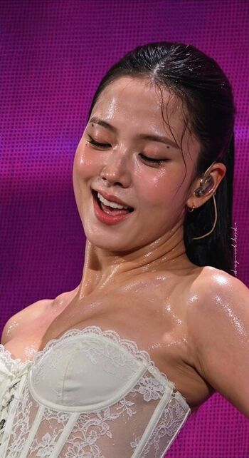 Full leaked Jisoo private photo