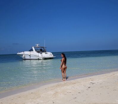 Full leaked Jjjjennaa private onlyfans photo