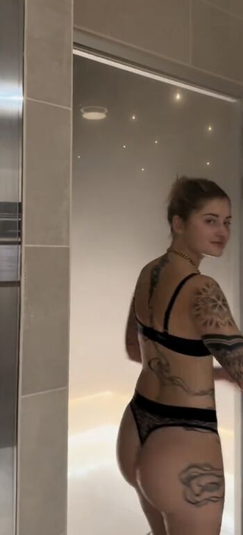 Full leaked Jnbr private photo