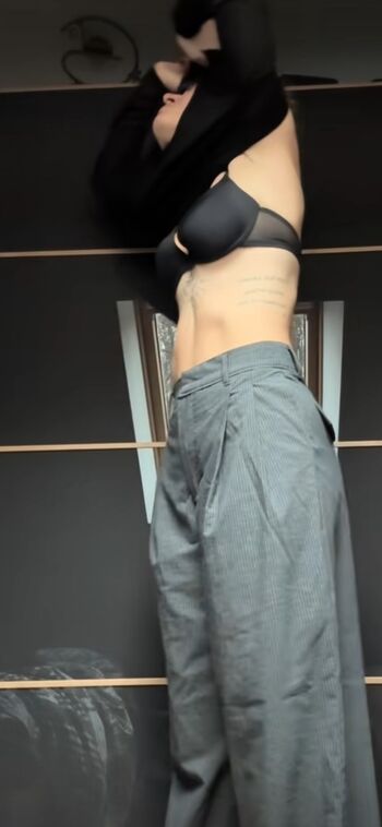 Full leaked Jnbr private photo