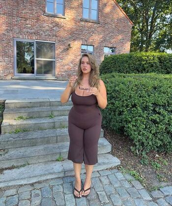 Full leaked Joannvdherik private photo