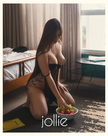 Full leaked Jollie magazine private photo