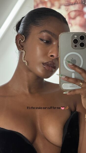 Jourdan Riane