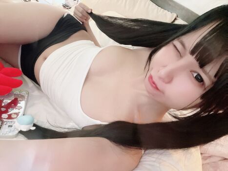 Full leaked Joyce poring page private photo