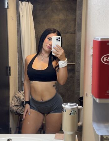 Full leaked Juicygena private onlyfans photo