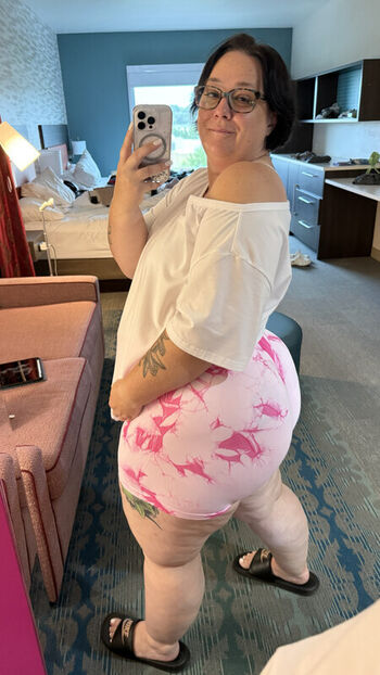 Full leaked Juicymommat private photo