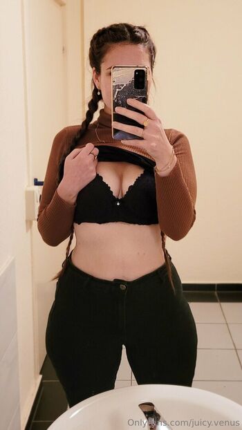 Full leaked Juicyvenus private photo