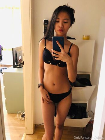 Full leaked Jujuna private photo
