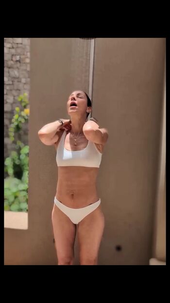 Full leaked Julia bradbury private photo