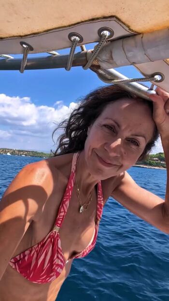 Full leaked Julia bradbury private photo