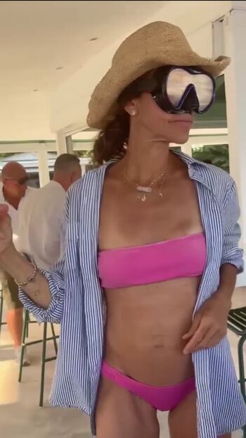 Full leaked Julia bradbury private photo