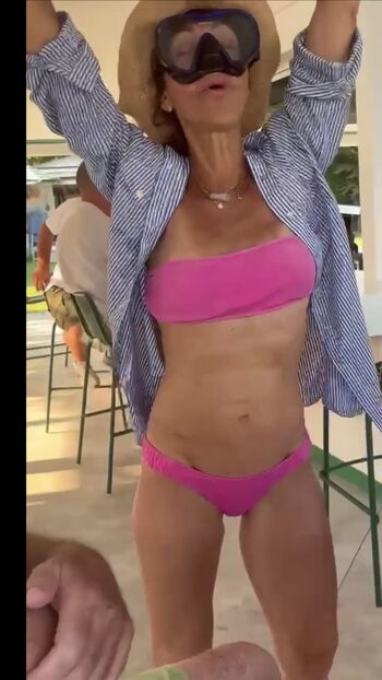 Full leaked Julia bradbury private photo