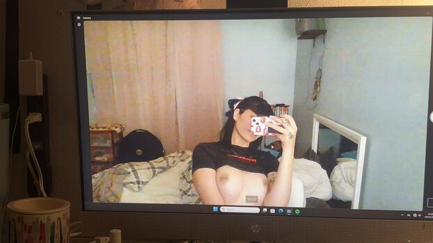 Full leaked Julia graham page private onlyfans photo