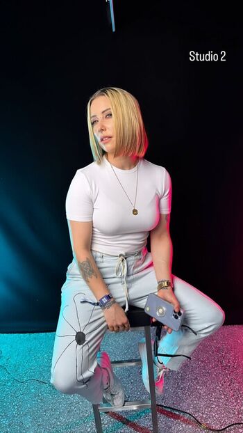 Full leaked Julia hardy private photo