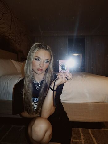 Full leaked Julia hart private photo