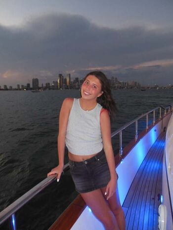 Full leaked Julia hill private photo