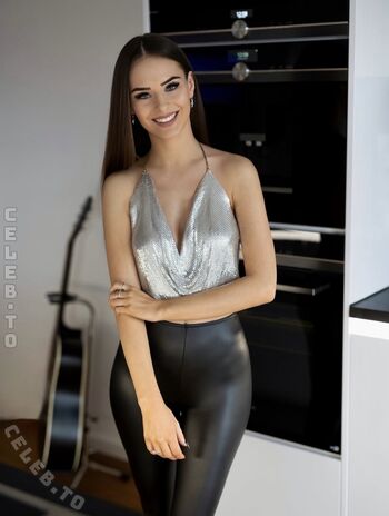 Full leaked Julia hofer private onlyfans photo