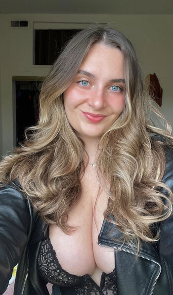 Full leaked Julia kocsis private photo
