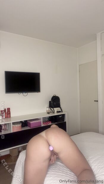 Full leaked Julia lang private photo