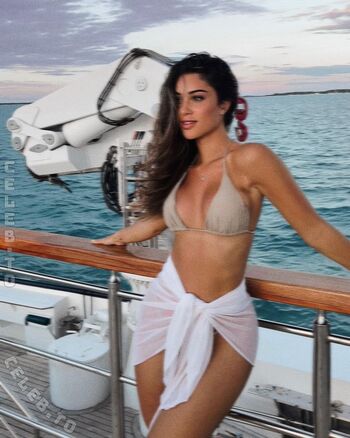 Full leaked Julia meck private photo