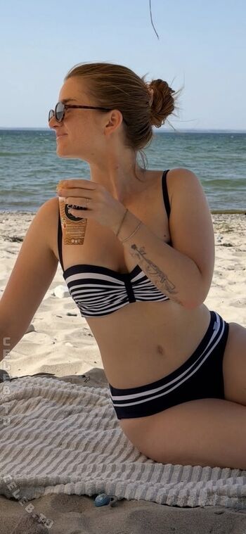 Full leaked Julia schulze private photo