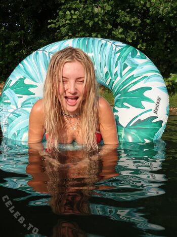 Full leaked Julia wulf page private photo