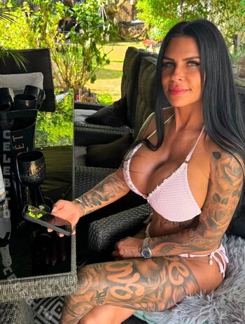 Juliaa Mariee