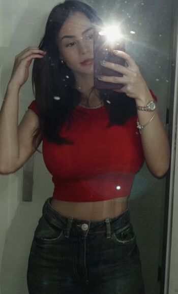 Juliaa Off