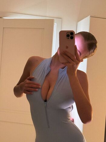 Full leaked Julianaaaa page private onlyfans photo