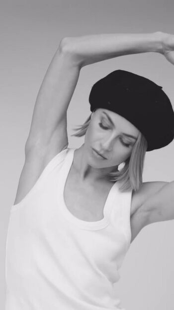 Full leaked Julianne hough page private onlyfans photo